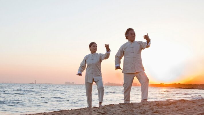Thực hành yoga và thái cực quyền