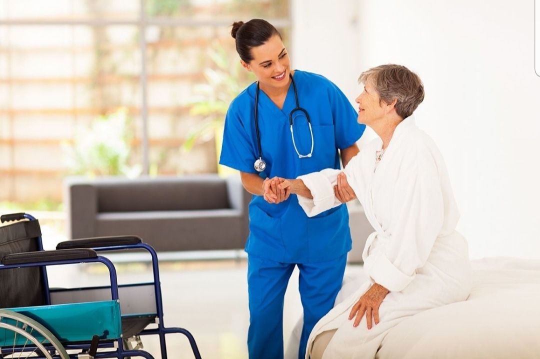 Tận hưởng tuổi già tại trung tâm chăm sóc người cao tuổi Hà Nội 13 Đội ngũ nhân viên chuyên nghiệp