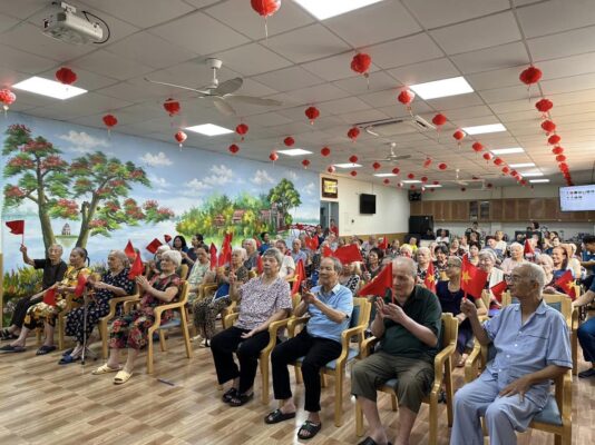 Mặt trái của viện dưỡng lão ảnh hưởng như thế nào? 16 Thời gian thích hợp đưa cha mẹ đi viện dưỡng lão?