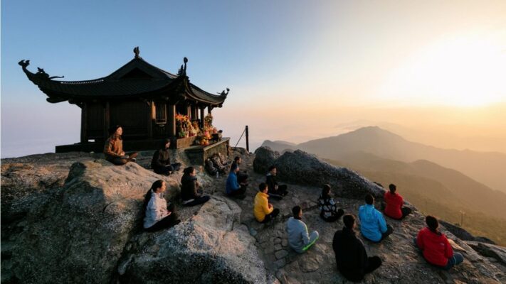 Legacy Yên Tử - Điểm du lịch tâm linh độc đáo nhất Việt Nam 18 Chương trình du lịch tâm linh độc đáo