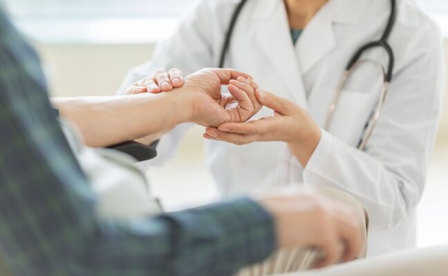 Chăm sóc sức khỏe bằng y học cổ truyền - Kết hợp đông tây y hiện đại 14 Điều trị nguyên nhân gốc rễ